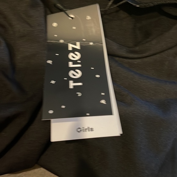 Terez girls large black and silver cold shoulder long sleeve top. NWT. - Picture 7 of 12